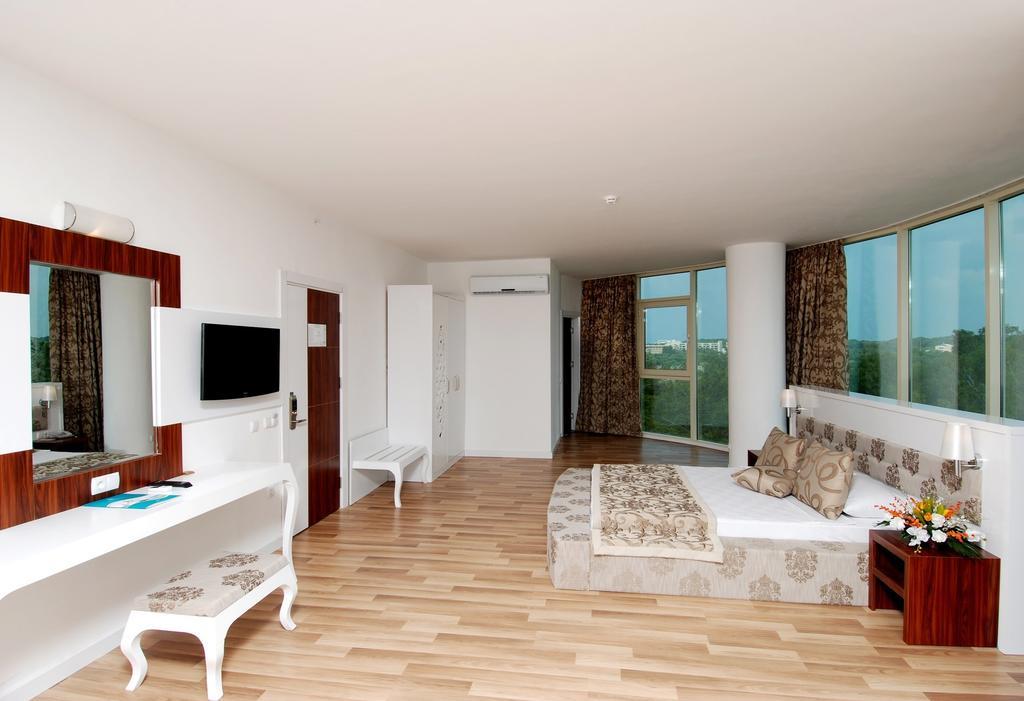 Maya World Hotel All Inclusive Side Rom bilde